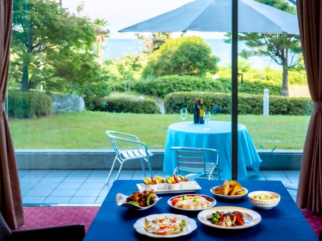 ご夕食は琵琶湖が見えるプライベートテラス付きの個室で。ご宿泊プランのご案内